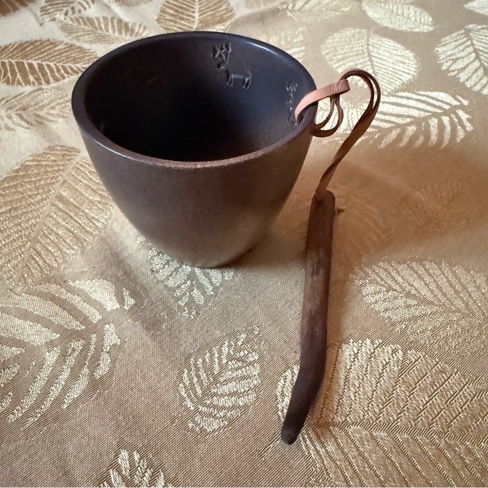 Stoneware Brown mortar and pestle with